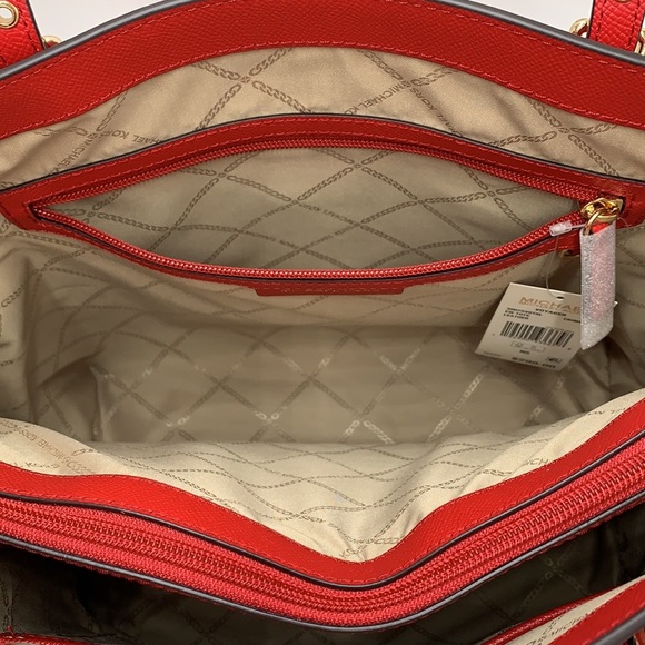 MICHAEL KORS Voyager East West Tote Crimson Color - Picture 14 of 16